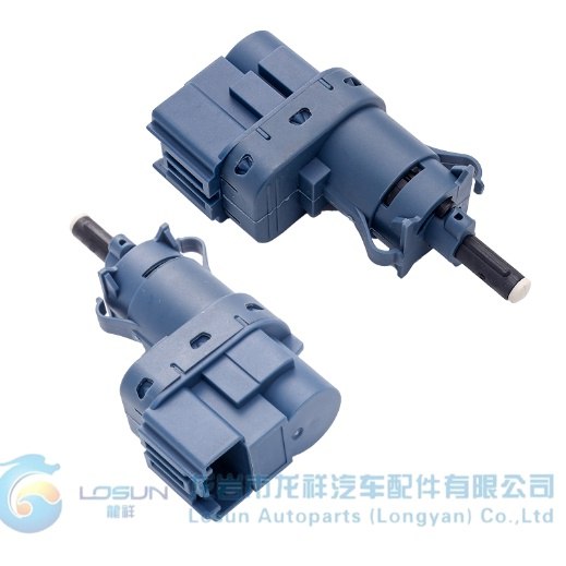 Ford, Mazda, Lincoln LR072647 Brake Light Switch Replacement